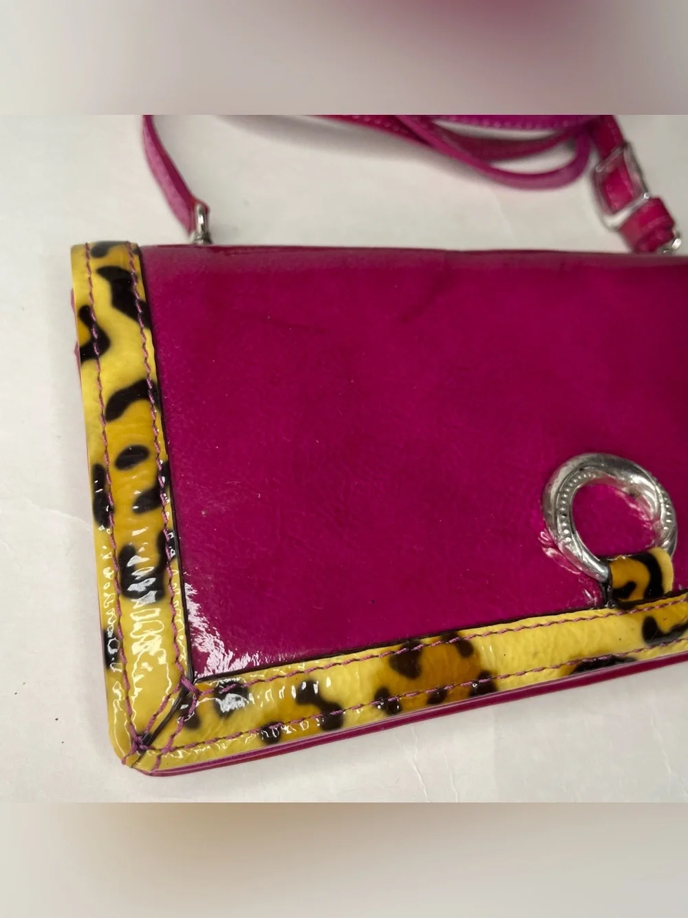 Brighton listing magenta